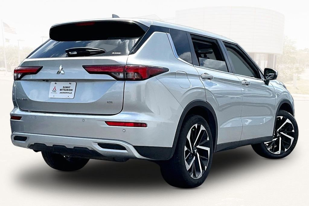 Used 2024 Mitsubishi Outlander SE AWD/4WD image 6