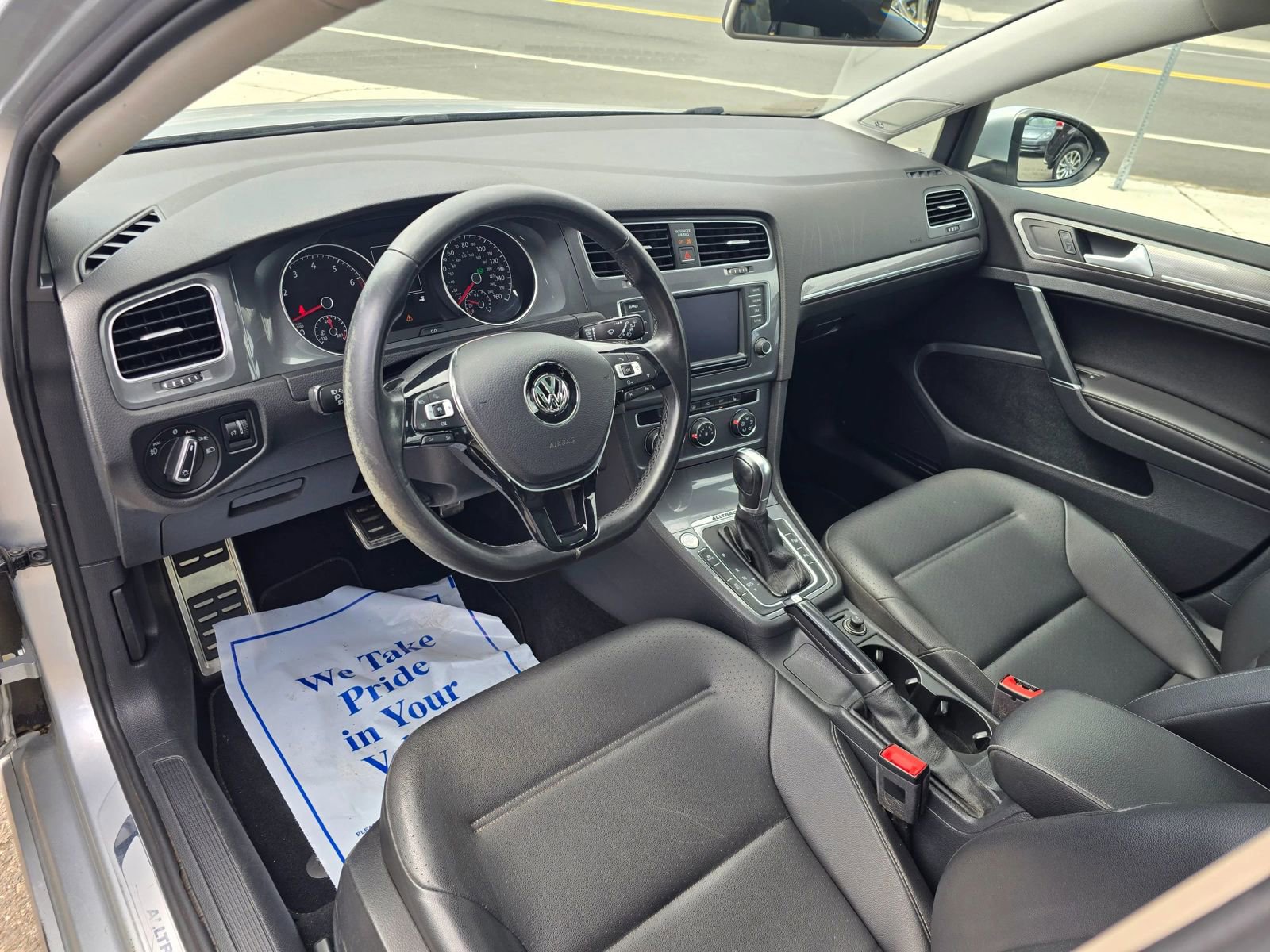 Used 2017 Volkswagen Golf Alltrack SEL image 7