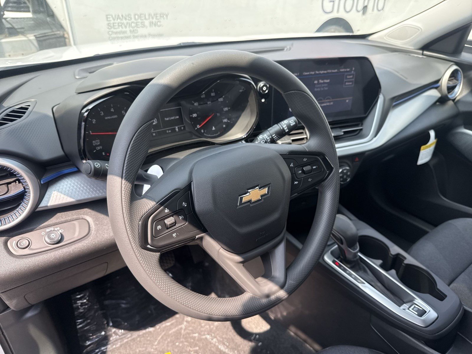 New 2026 Chevrolet Trax LS w/ LS Convenience Package FWD image 12