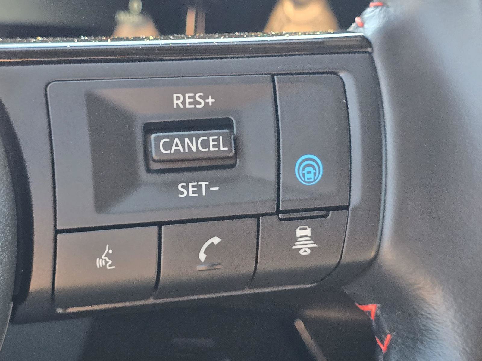 Used 2025 Nissan Kicks SR FWD image 28