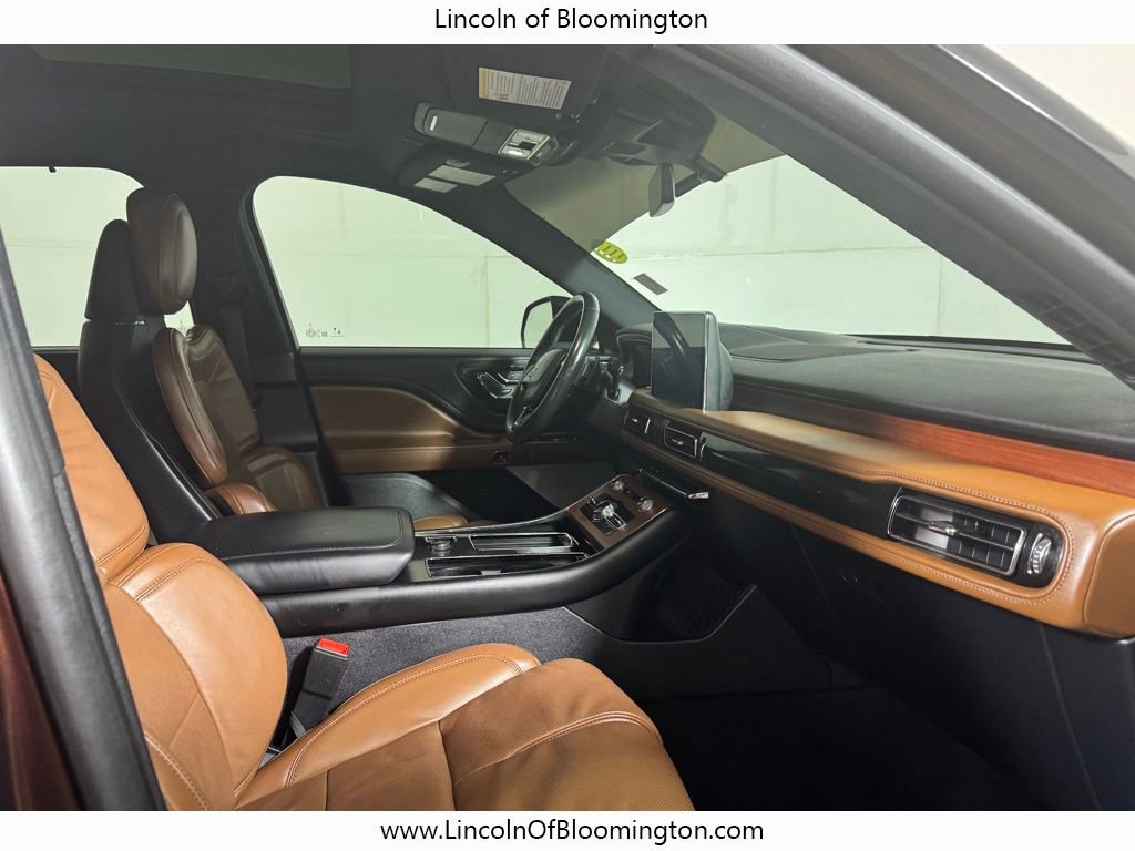 Used 2020 Lincoln Aviator Reserve w/ Equipment Group 202A image 15