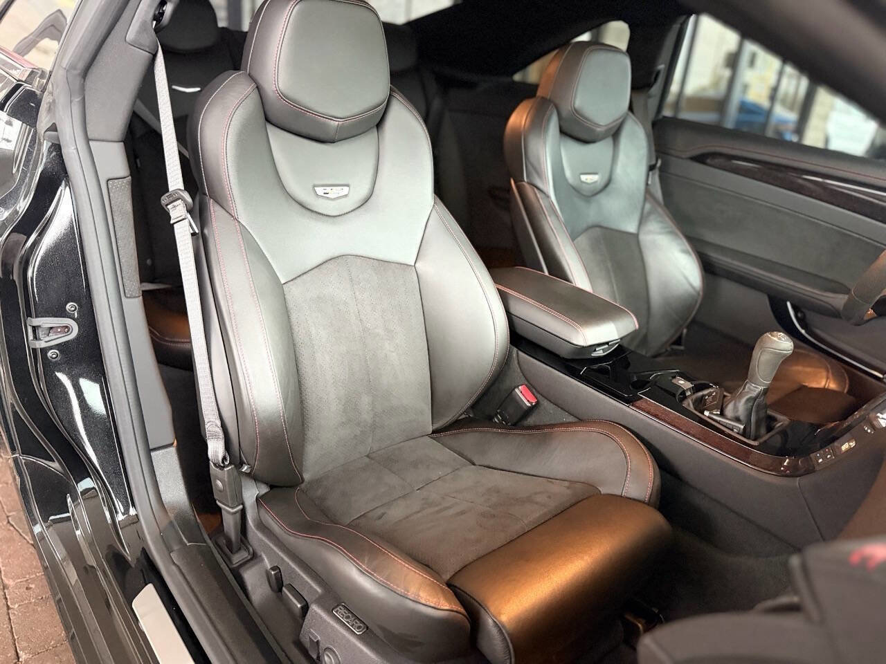 Used 2015 Cadillac CTS V RWD image 33