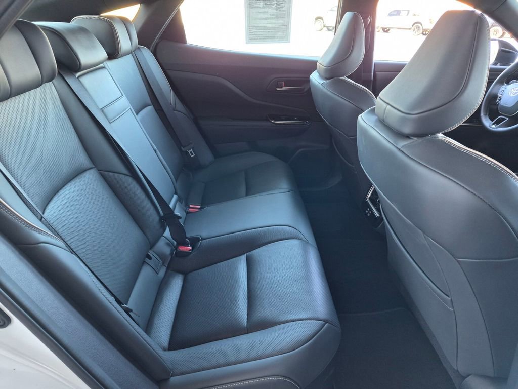 Used 2025 Toyota Crown Platinum w/ Carpet Mat Package (TMS) AWD/4WD image 18