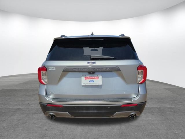 Used 2022 Ford Explorer XLT w/ Equipment Group 202A image 5