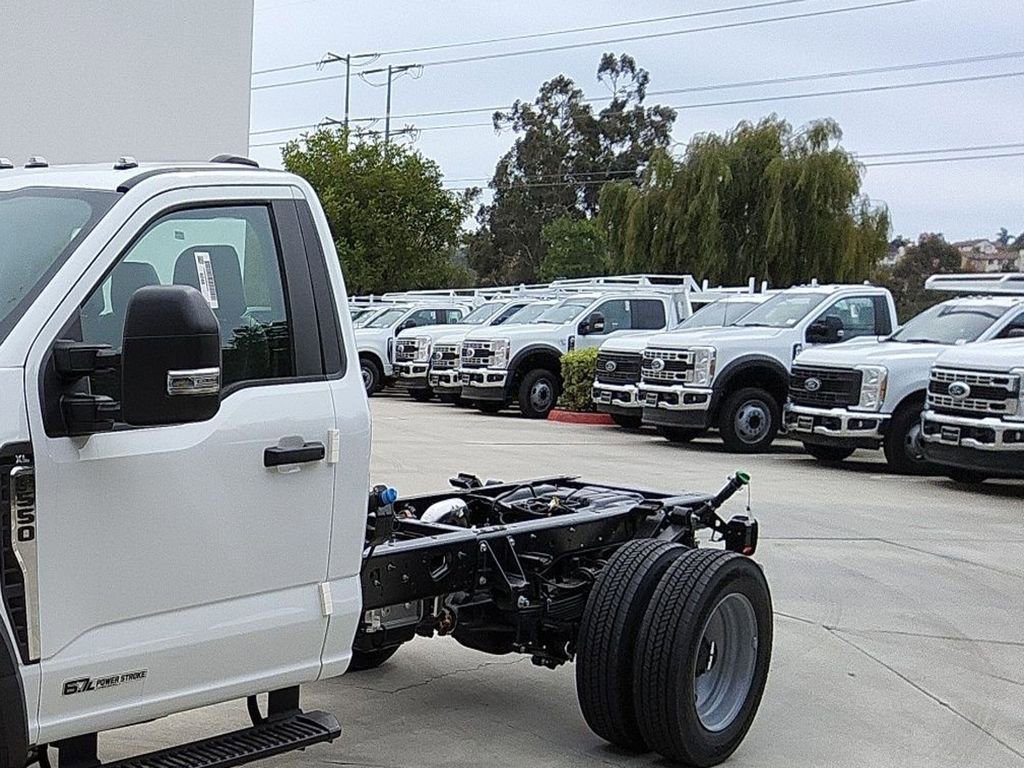 New 2025 Ford F550 2WD Regular Cab Super Duty image 5