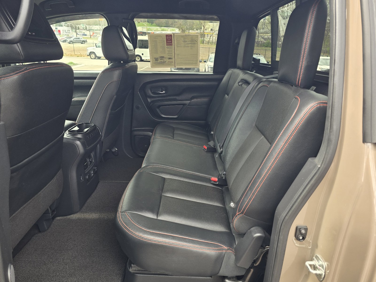 Used 2021 Nissan Titan PRO-4X w/ Pro-4x Convenience Package image 12