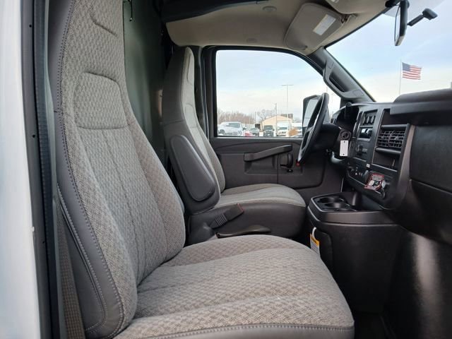 New 2025 GMC Savana 3500 Extended w/ Power Convenience Package RWD image 14