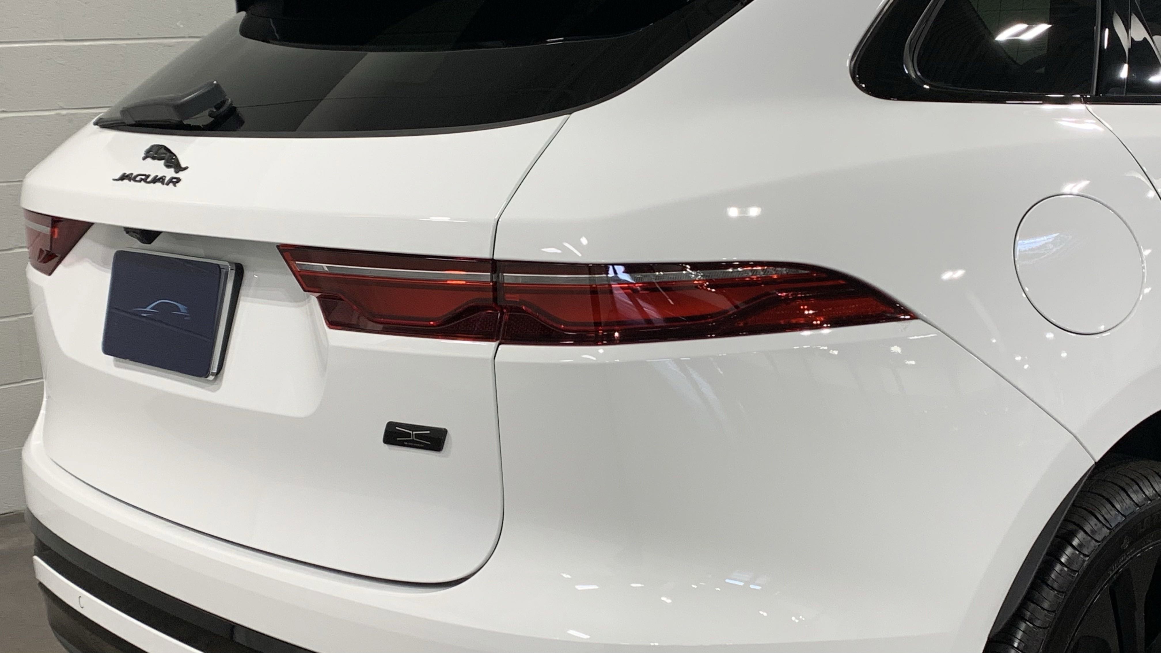 New 2026 Jaguar F-PACE R-Dynamic S image 18