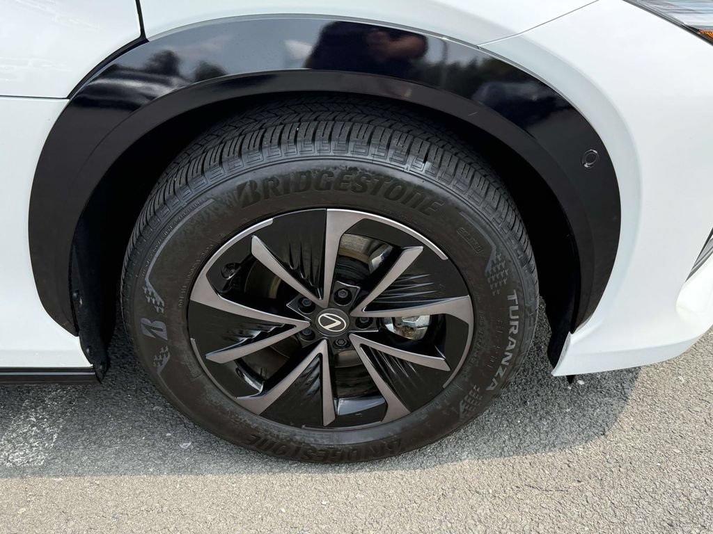 Used 2026 Lexus RZ 450e AWD w/ Technology Package image 7