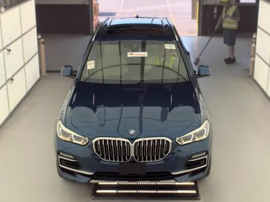 Used 2019 BMW X5 xDrive40i w/ Executive Package AWD/4WD image 2