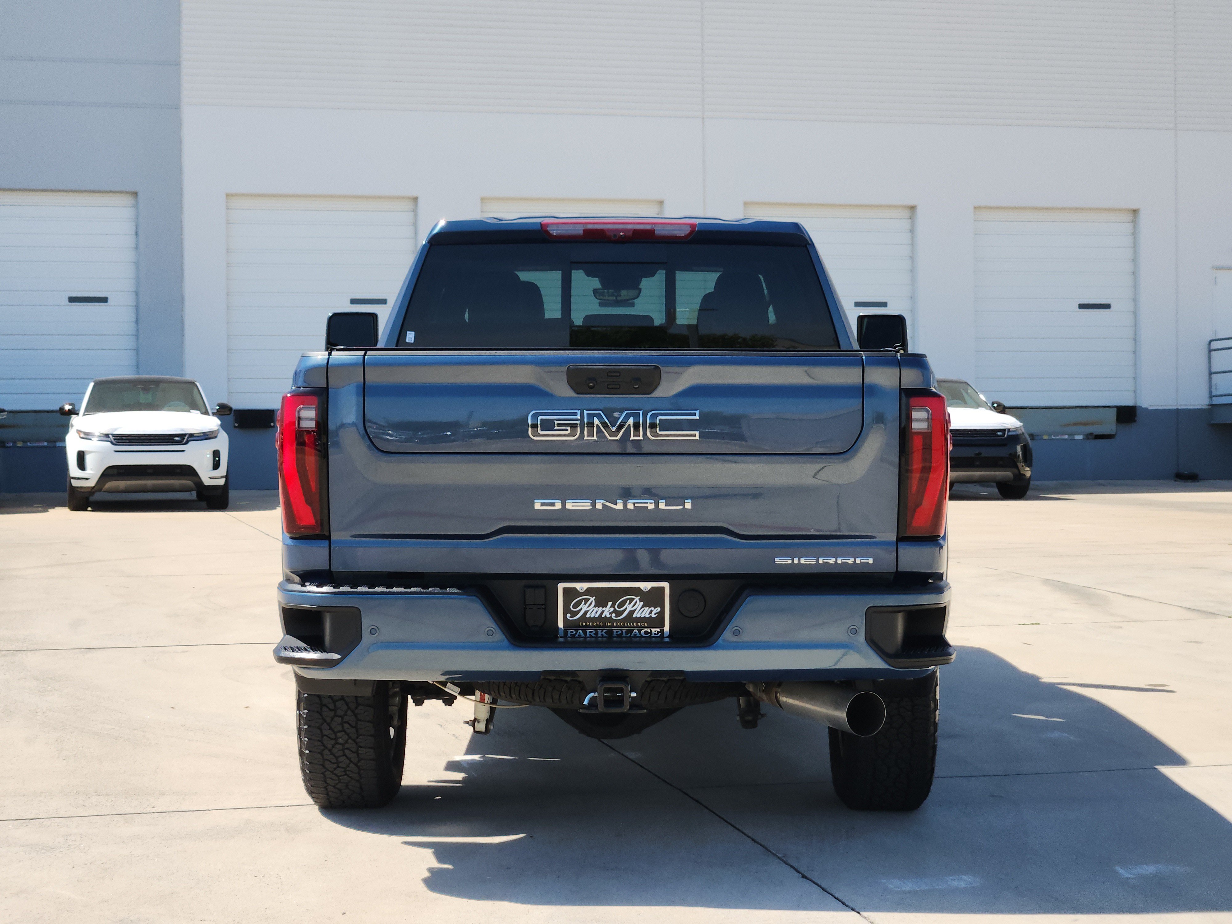 Used 2025 GMC Sierra 2500 Denali Ultimate AWD/4WD image 6
