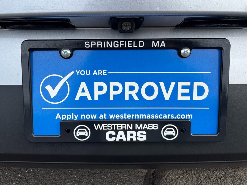 Used 2020 Toyota Yaris LE image 27