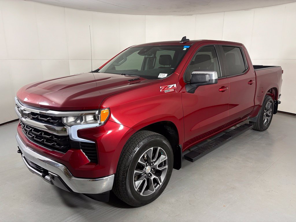Certified 2022 Chevrolet Silverado 1500 LT w/ Z71 Off-Road Package AWD/4WD image 5
