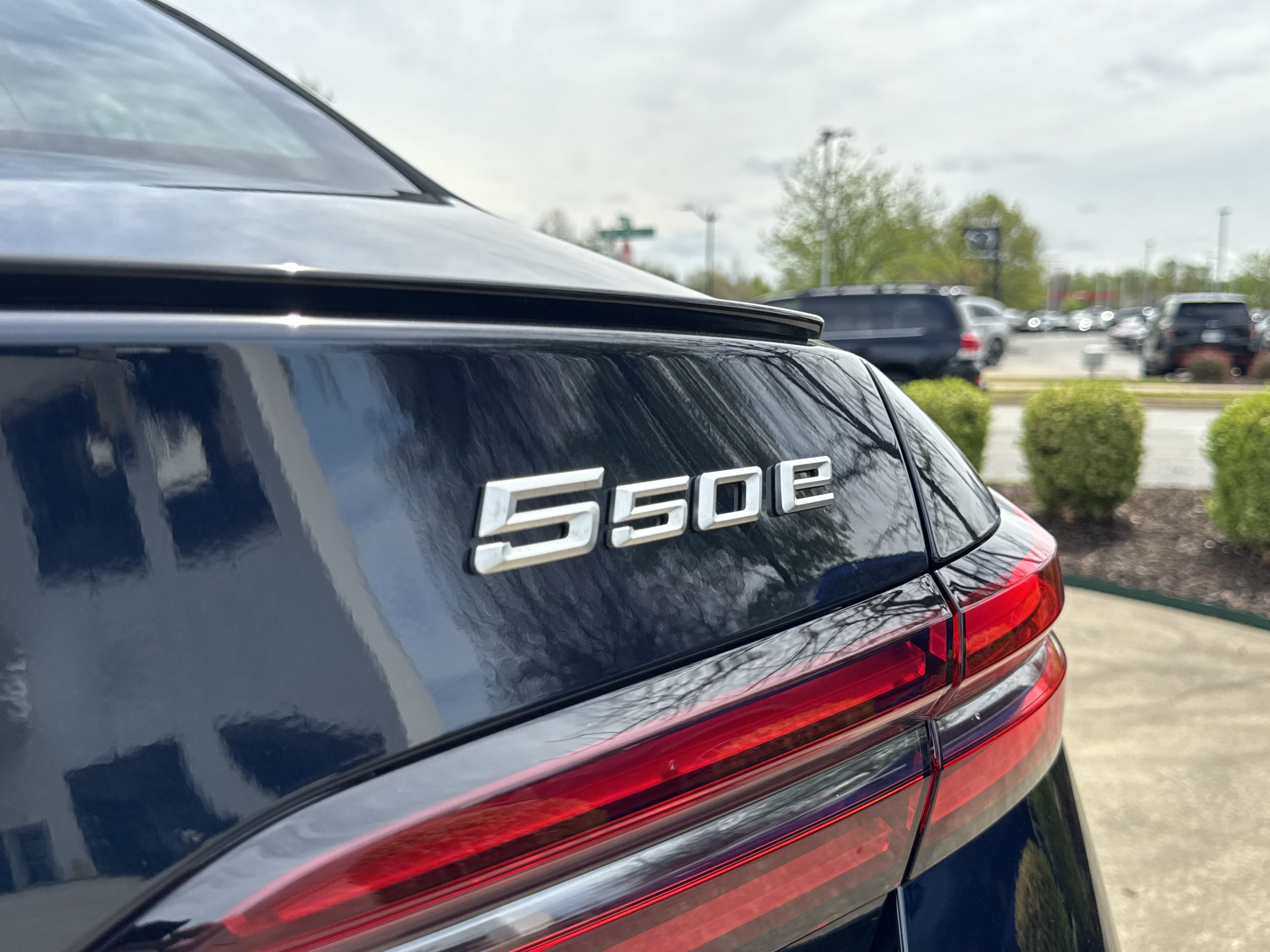 New 2026 BMW 550e xDrive w/ Executive Package AWD/4WD image 7