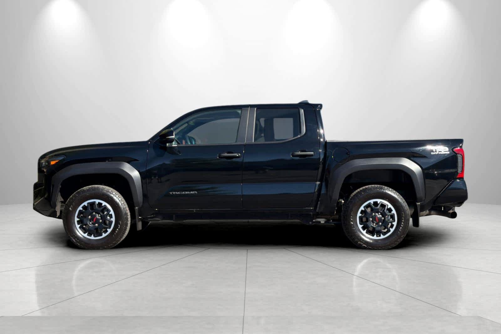 Used 2024 Toyota Tacoma TRD Off-Road w/ TRD Off Road Upgrade Package AWD/4WD image 5