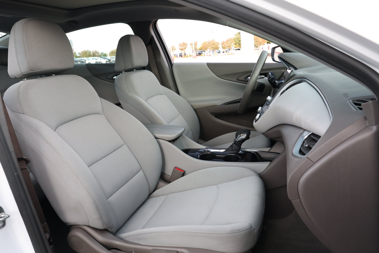 Used 2024 Chevrolet Malibu LT FWD image 29