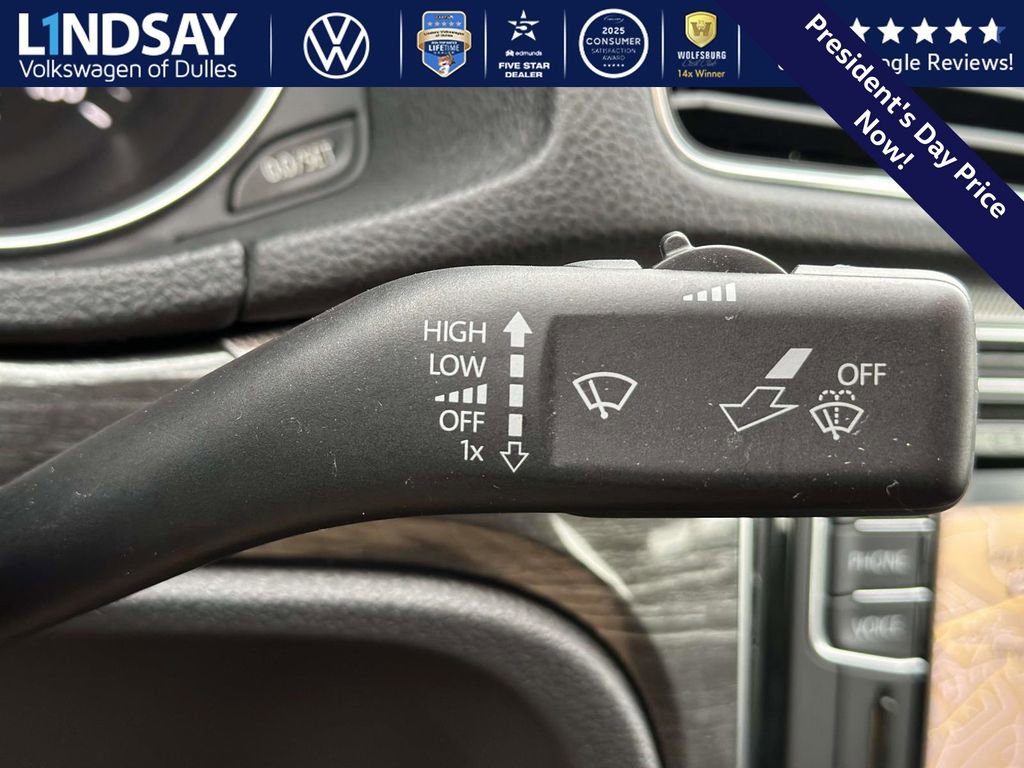 Used 2018 Volkswagen Passat 2.0T SEL Premium image 18