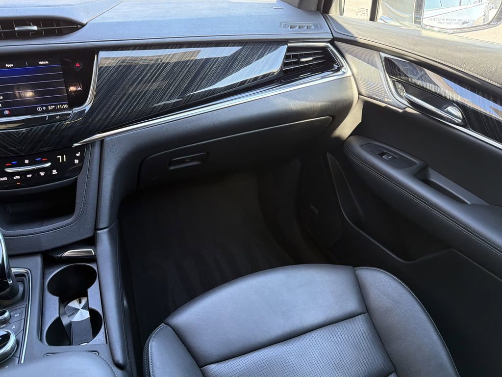 Certified 2025 Cadillac XT6 Premium Luxury image 26