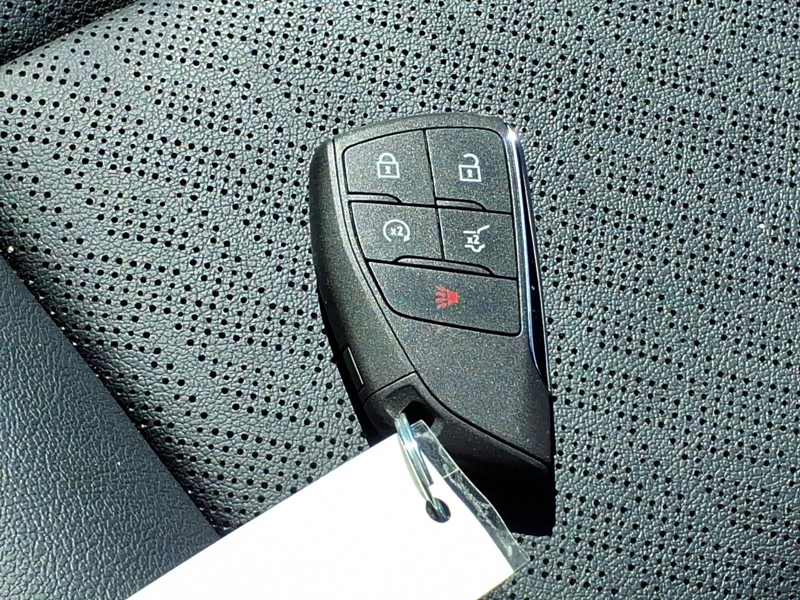 Used 2025 Chevrolet Equinox RS w/ Safety and Technology Package AWD/4WD image 23