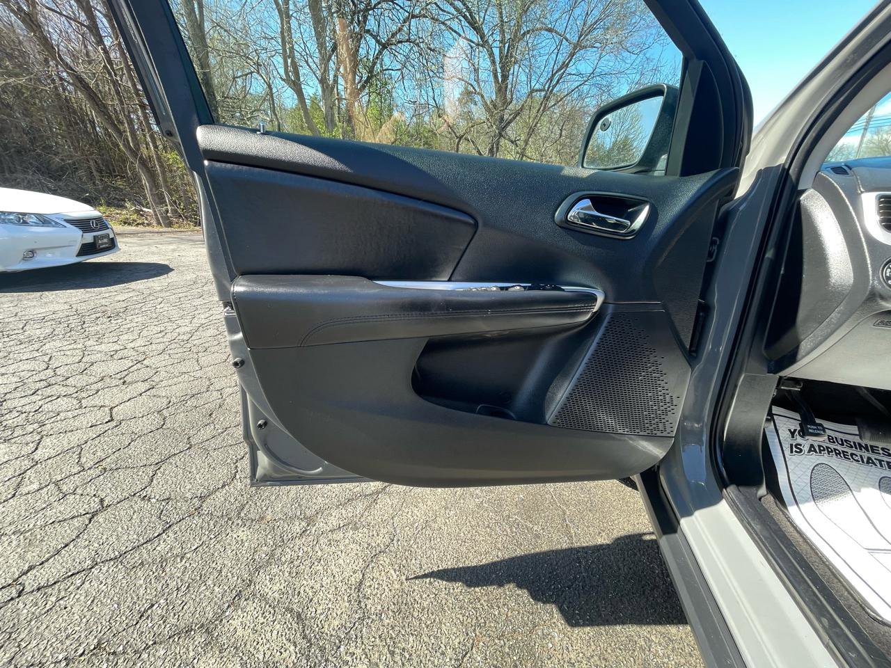 Used 2020 Dodge Journey SE w/ Blacktop Package image 16