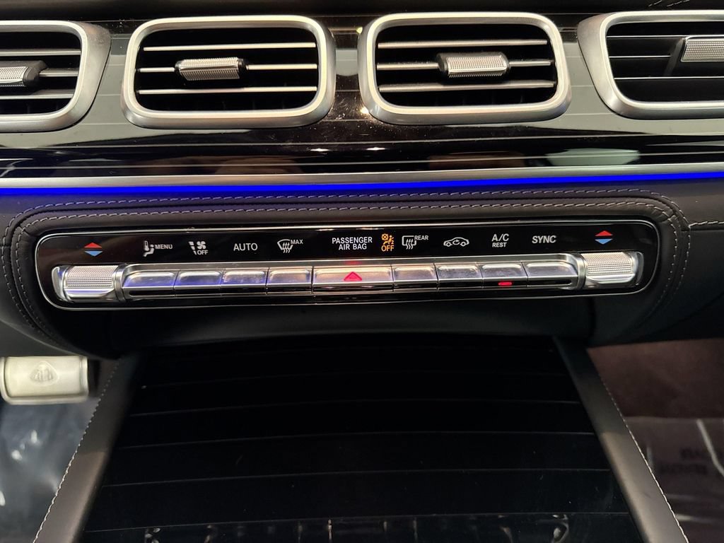 Used 2021 Mercedes-Benz Maybach GLS 600 4MATIC image 16