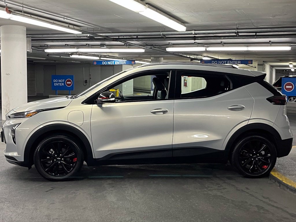 Used 2023 Chevrolet Bolt EUV LT w/ Convenience Package FWD image 30