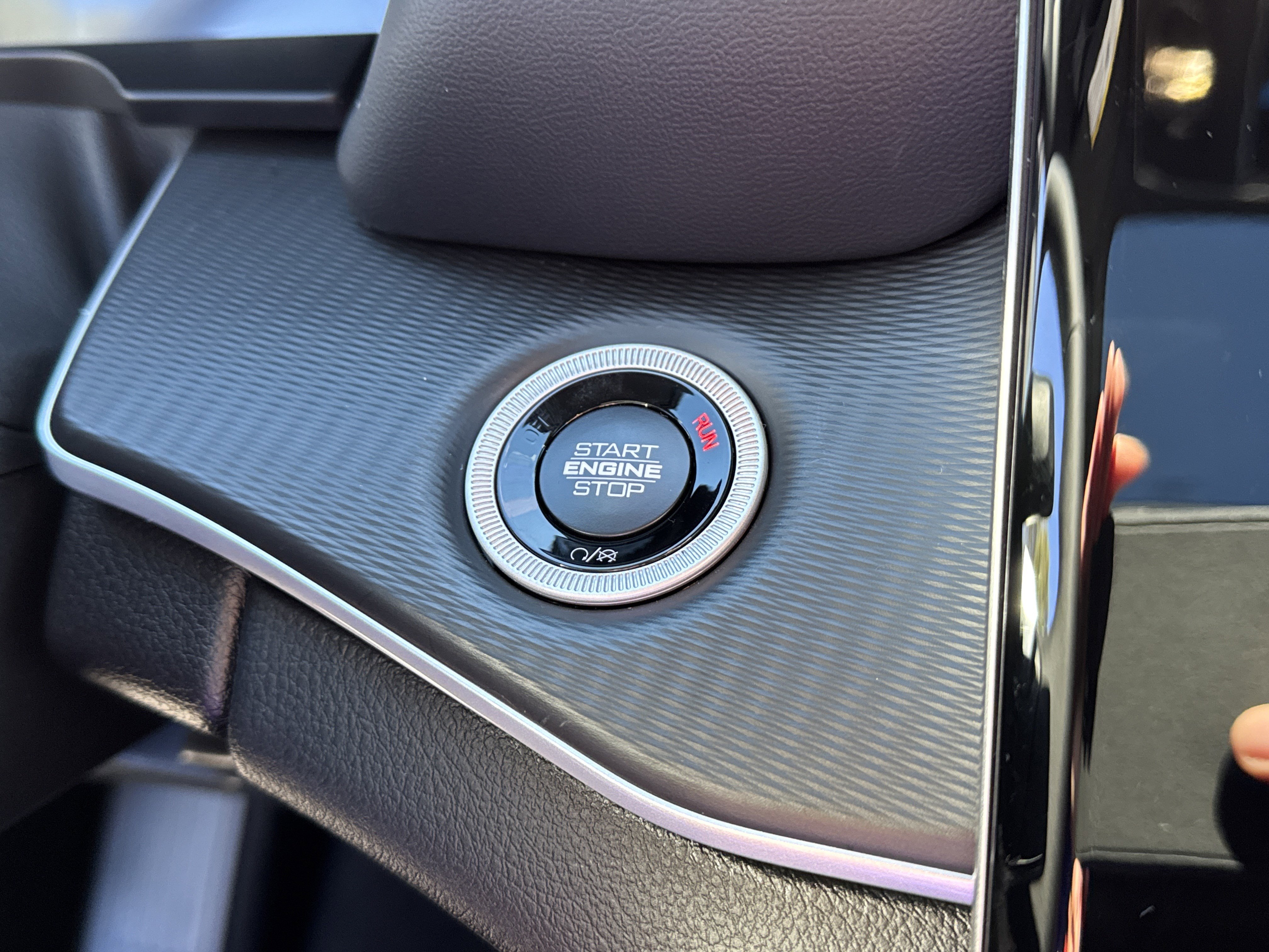 New 2025 Jeep Grand Cherokee L Altitude image 38