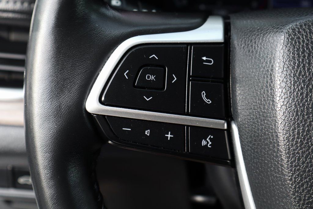 Used 2024 Toyota Grand Highlander Limited image 23