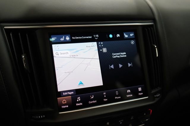 Used 2024 Maserati Levante Trofeo image 25