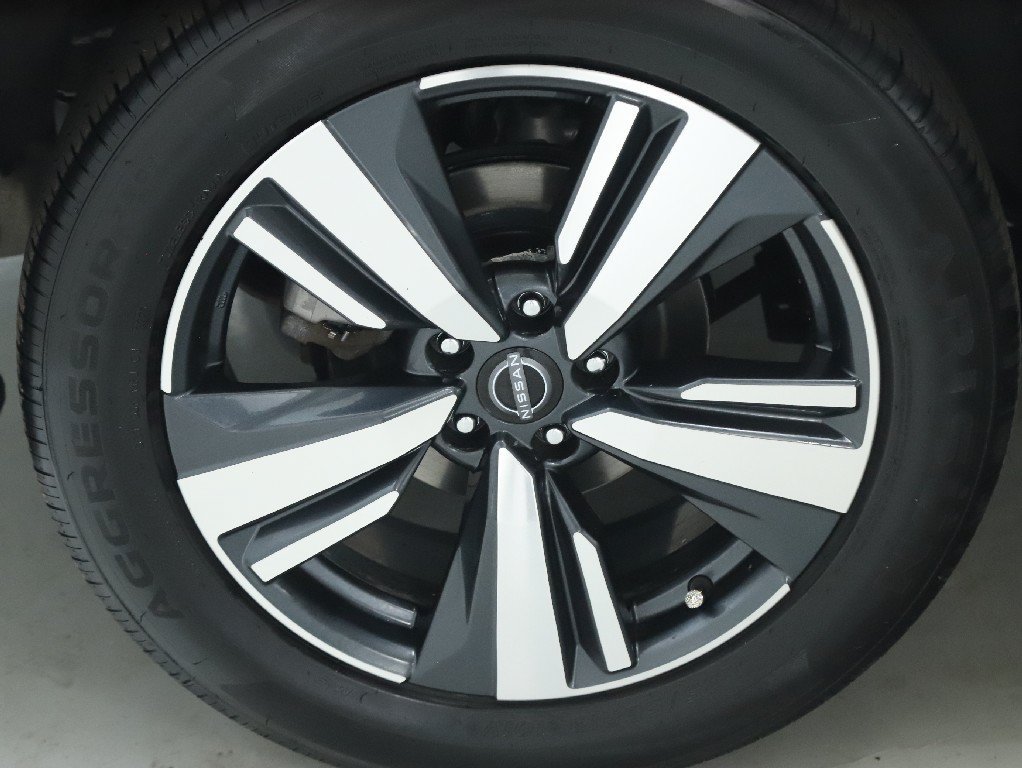 Used 2023 Nissan Rogue SL w/ SL Premium Package AWD/4WD image 12