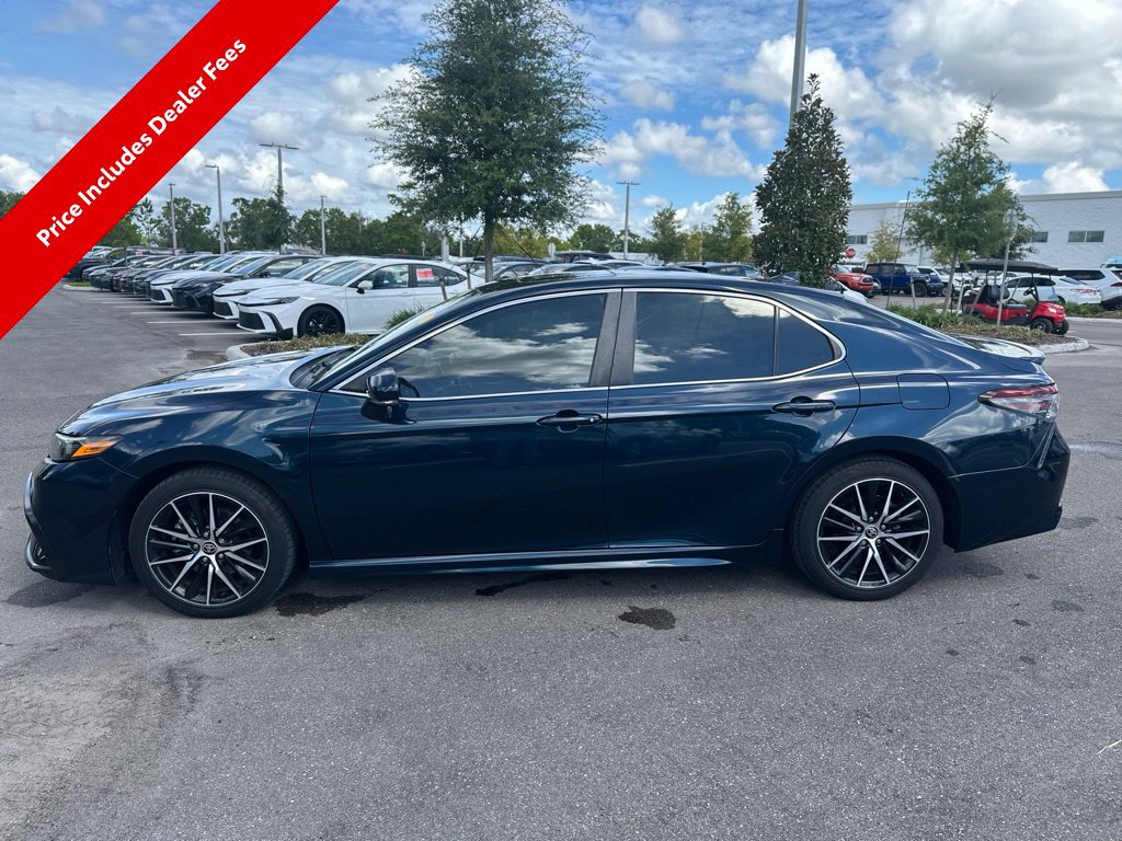 Used 2021 Toyota Camry SE w/ Audio Upgrade Package FWD image 3