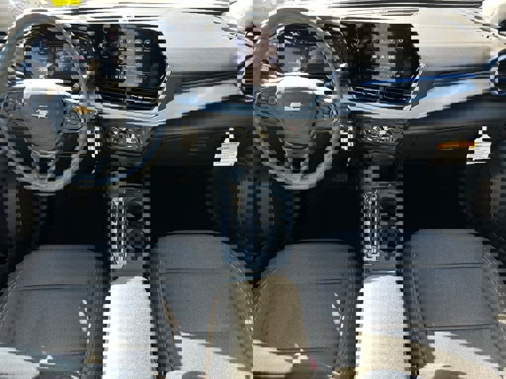 New 2026 Chevrolet Trax LS w/ LS Convenience Package image 3