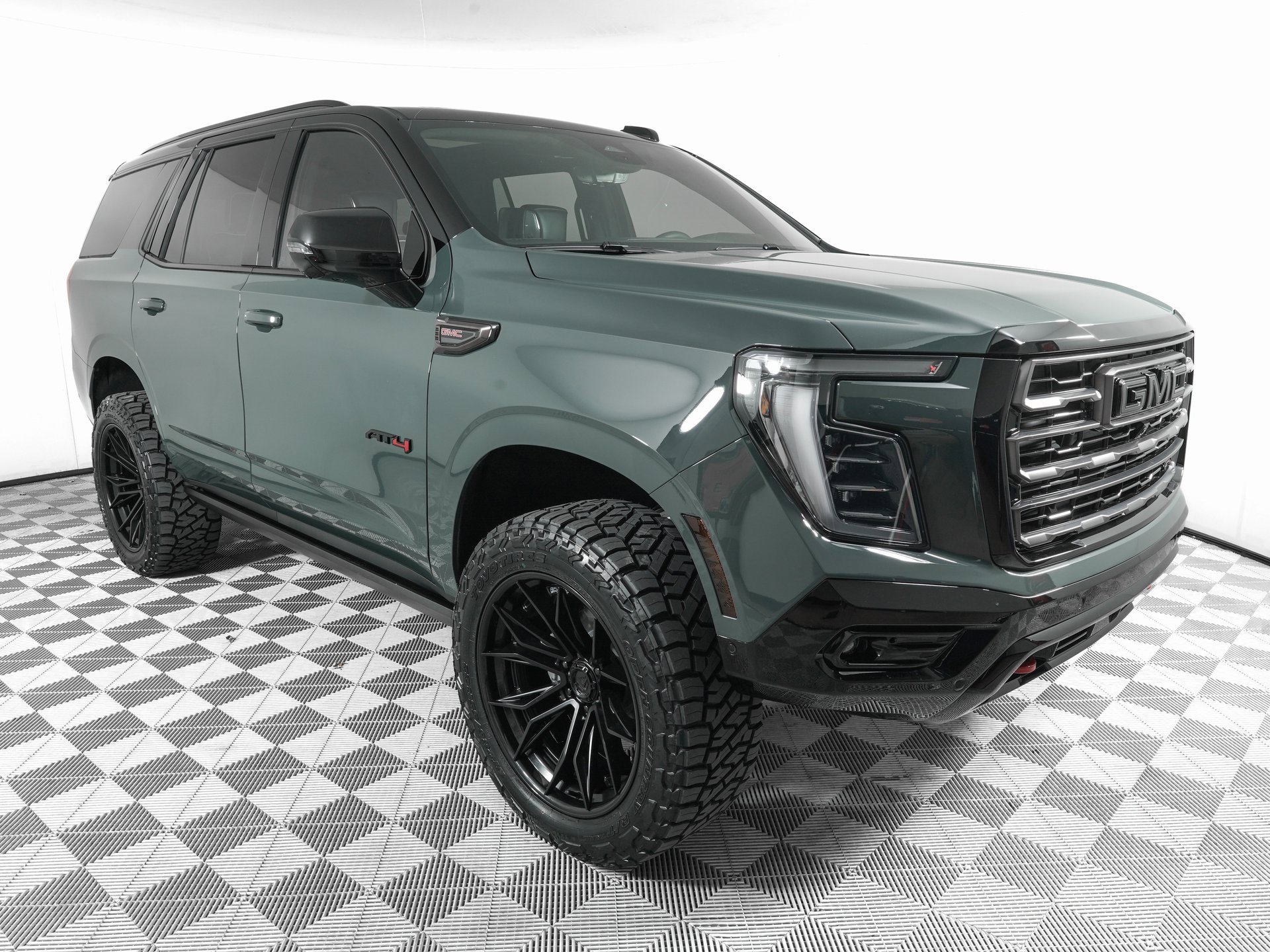 Used 2026 GMC Yukon AT4 Ultimate w/ LPO, Floor Liner Package image 4