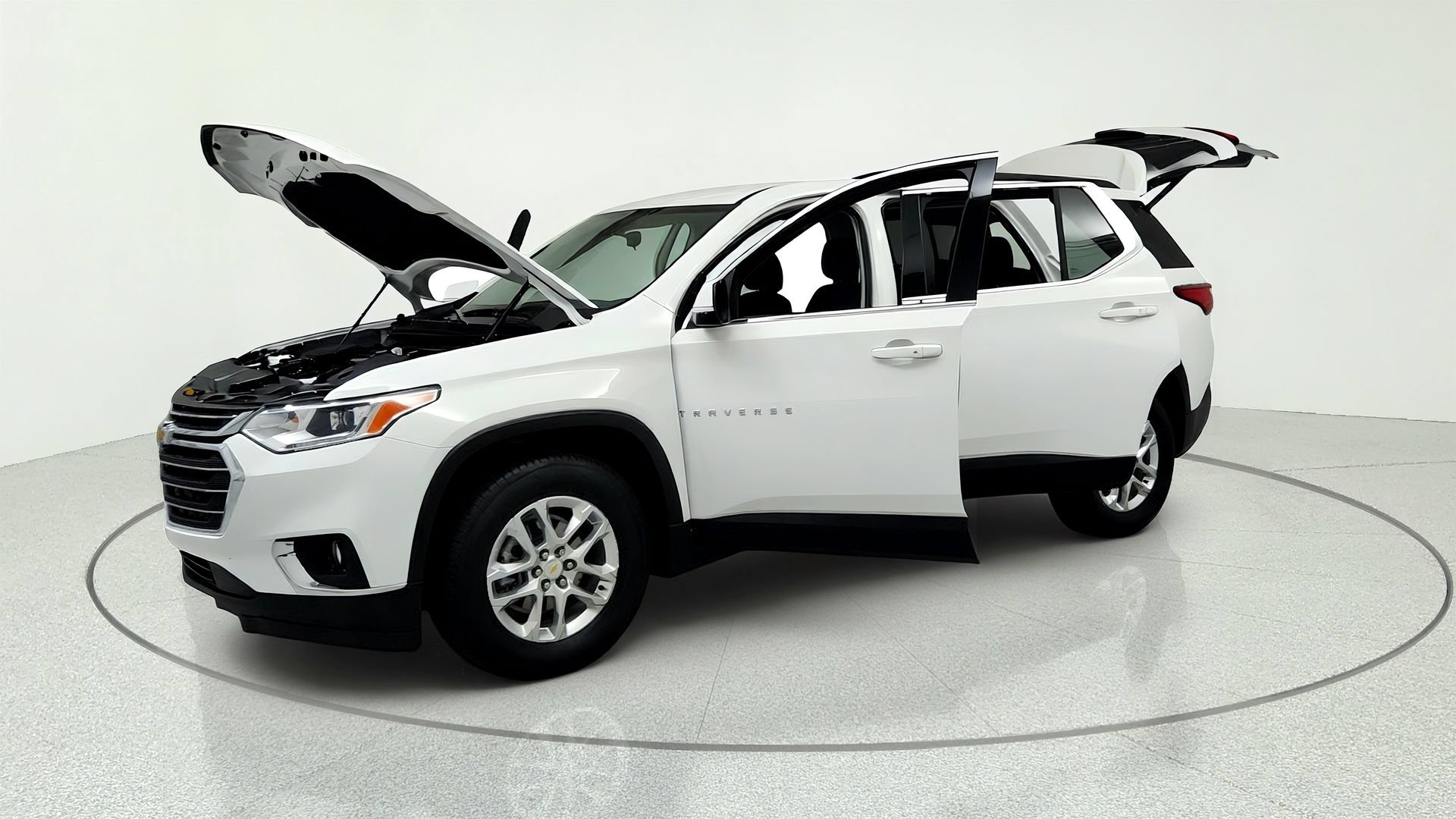 Used 2021 Chevrolet Traverse LT FWD image 9