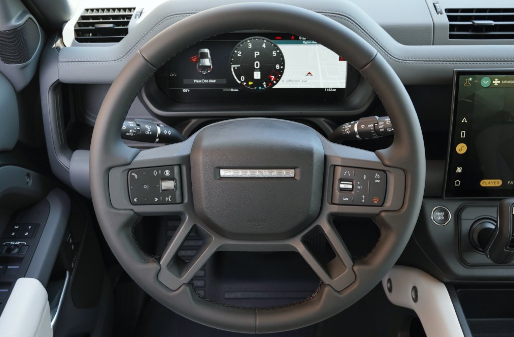 New 2026 Land Rover Defender 110 X-Dynamic SE AWD/4WD image 16