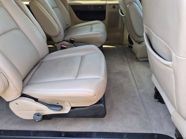 Used 2011 Ford E-150 and Econoline 150 Wagon w/ XLT Premium Pkg RWD image 17