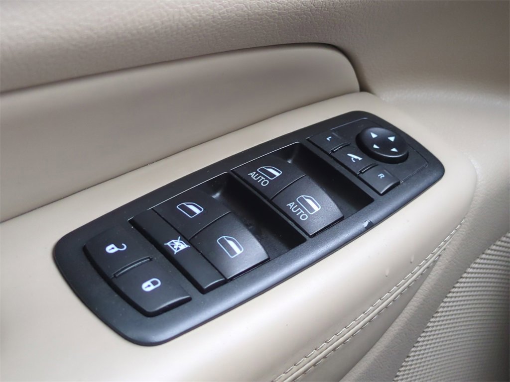 Certified 2020 Jeep Grand Cherokee Overland image 26