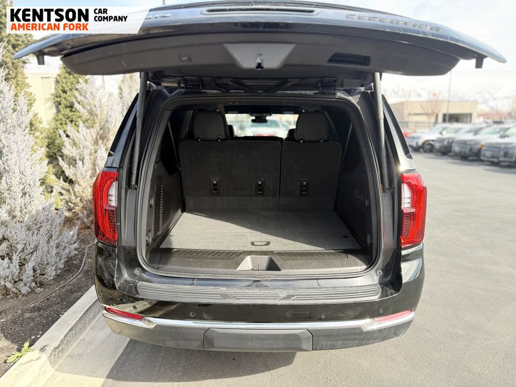 Used 2025 GMC Yukon XL Elevation image 42