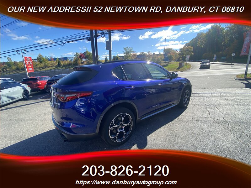 Used 2023 Alfa Romeo Stelvio Ti AWD/4WD image 2