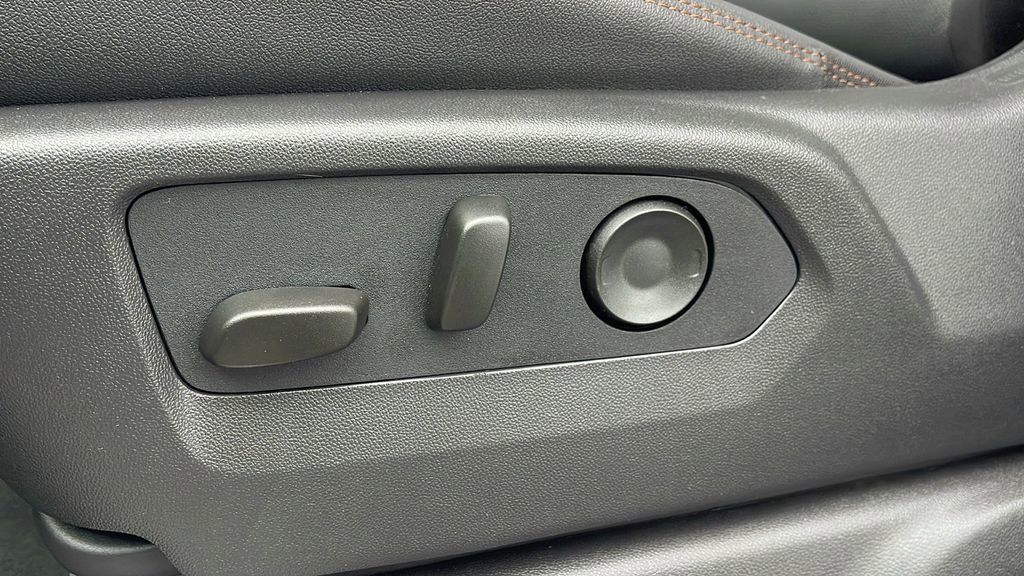 New 2026 GMC Sierra 2500 AT4 w/ AT4 Premium Plus Package image 14