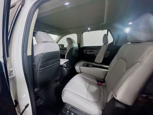 Used 2025 Honda Pilot Touring image 19