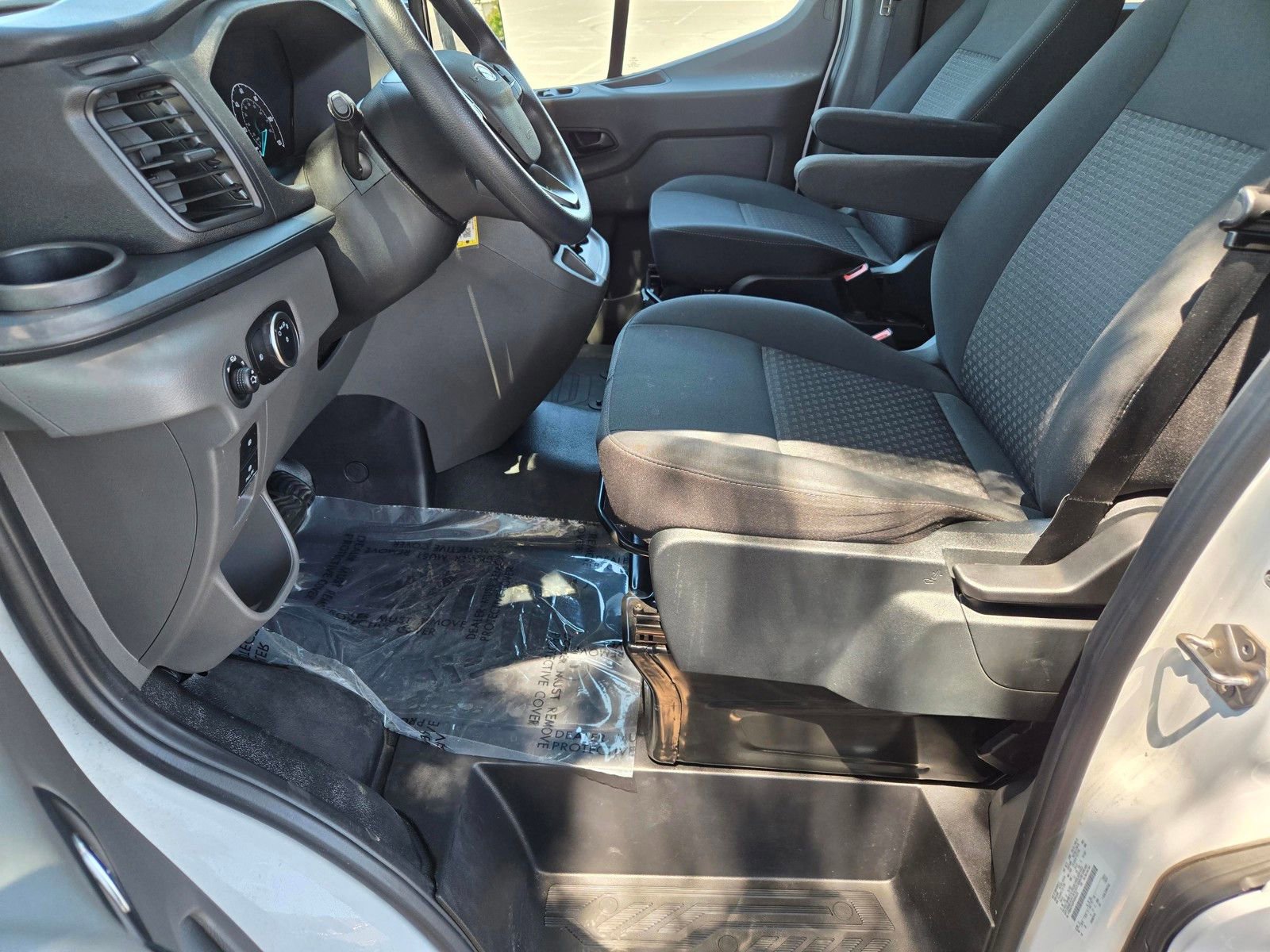 Used 2023 Ford Transit 350 XLT RWD image 15
