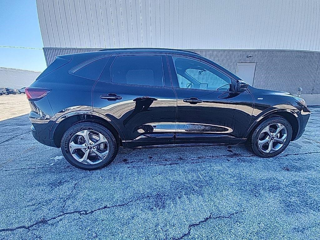 Certified 2023 Ford Escape ST-Line Select w/ Tech Pack #1 image 5