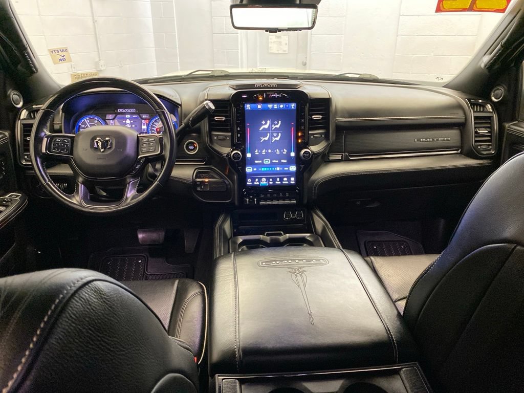 Used 2022 RAM 3500 Limited AWD/4WD image 22