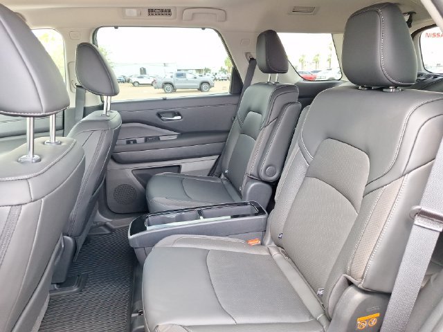 New 2026 Nissan Pathfinder SL w/ SL Premium Package FWD image 25