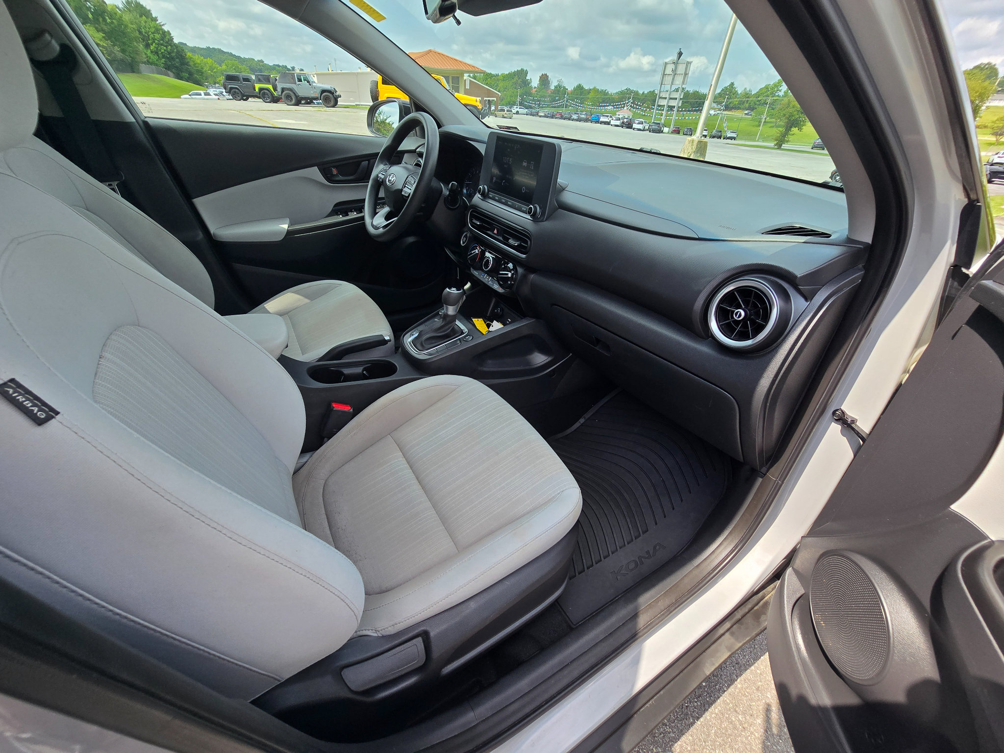 Used 2023 Hyundai Kona SEL AWD/4WD image 20