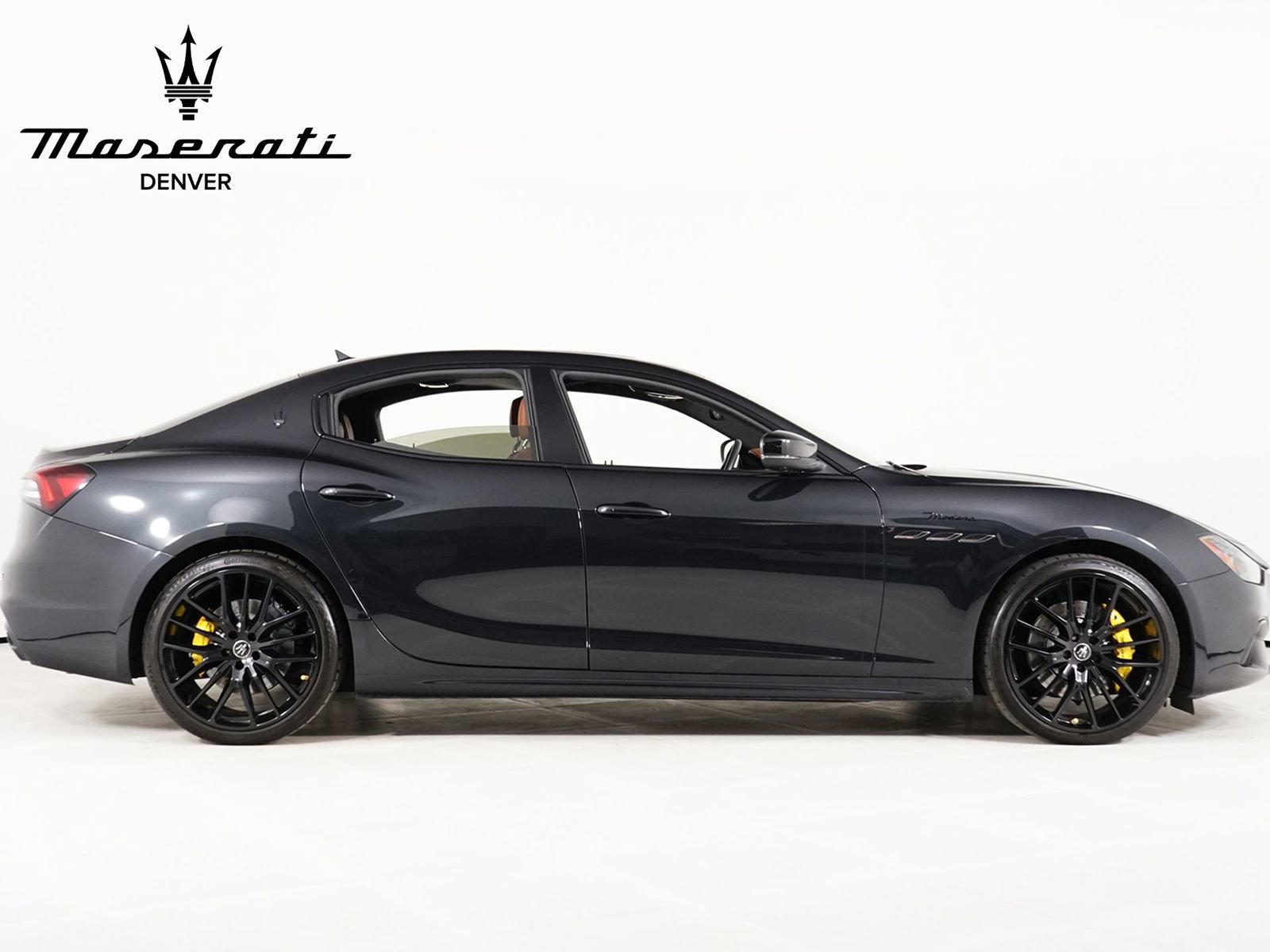 Used 2023 Maserati Ghibli Modena Q4 AWD/4WD image 9
