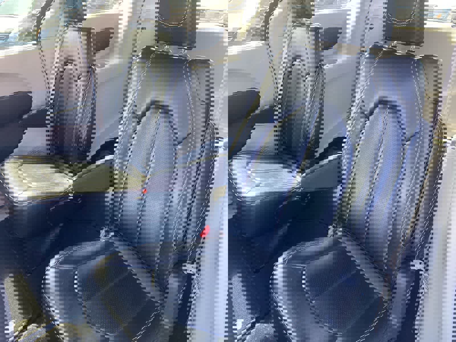 Used 2023 Chrysler Pacifica Touring-L FWD image 12