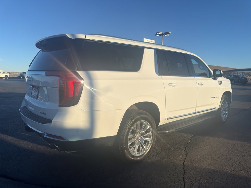 Used 2025 GMC Yukon XL Denali image 5