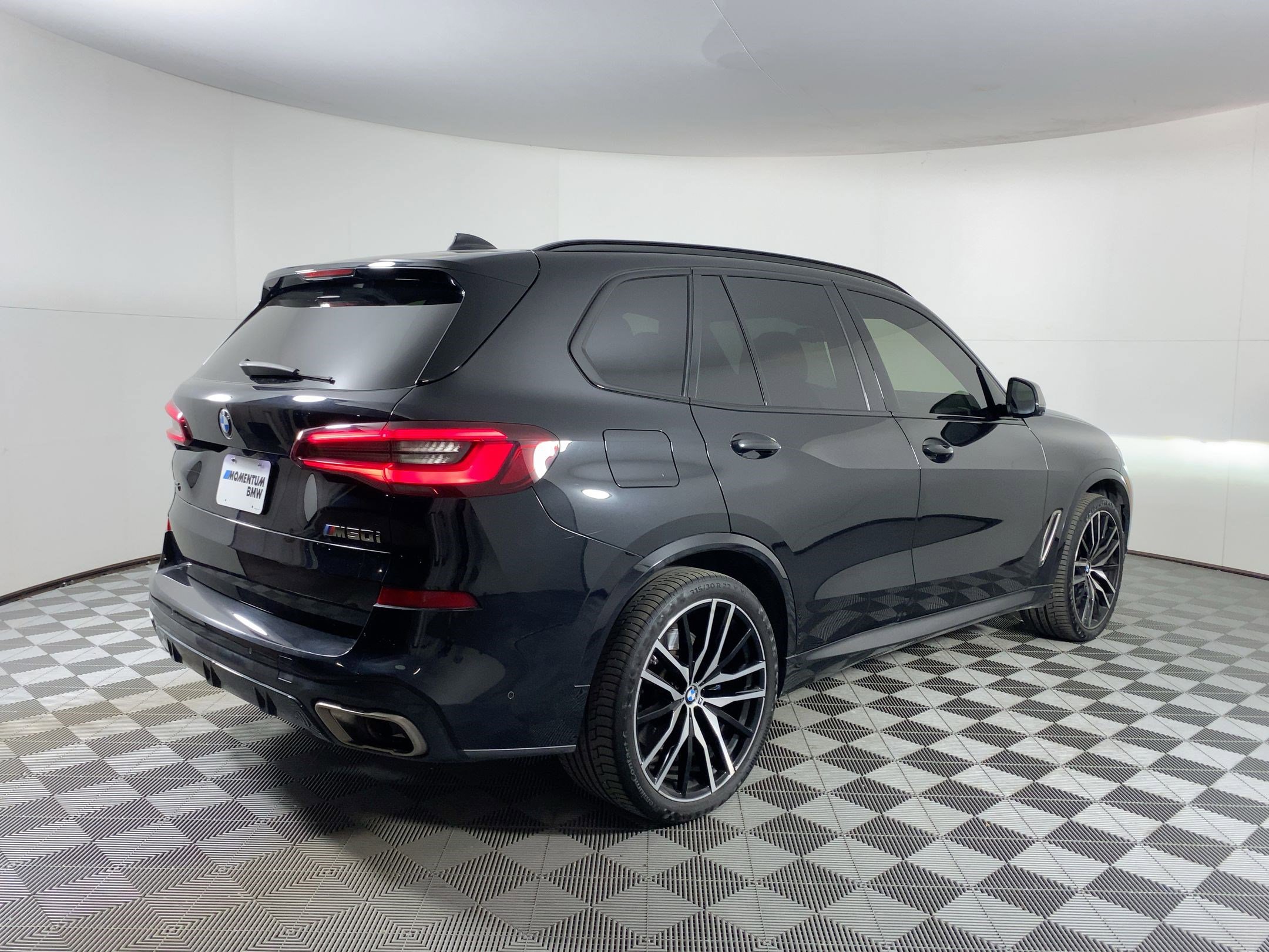 Certified 2023 BMW X5 M50i w/ Executive Package image 7